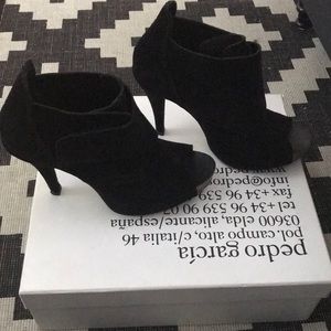Pedro Garcia open toe suede booties